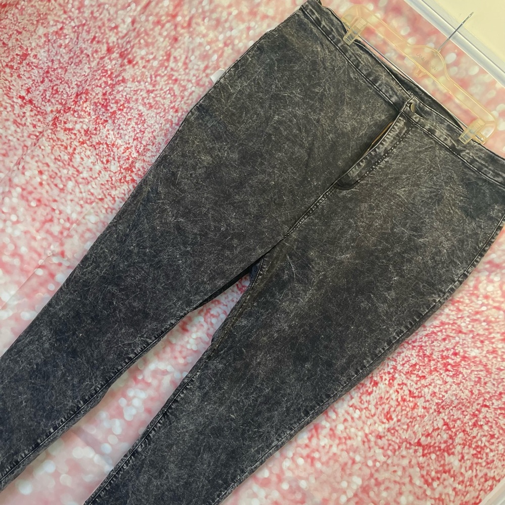 Fashion of acid wash black jeans